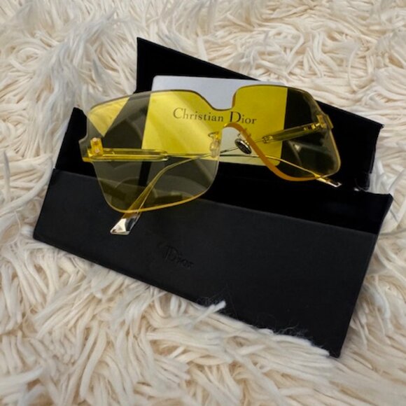 Dior Yellow sunglasses - Picture 2 of 8